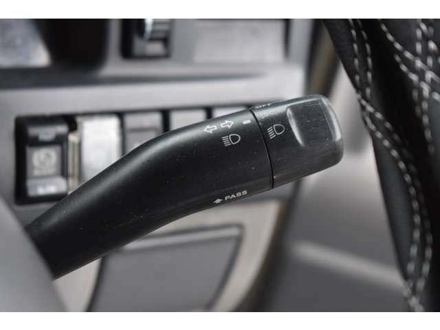 いすゞ エルフ ３．０ＤＴ ダブルキャブ フルフラットロー H25年 (近畿) 99