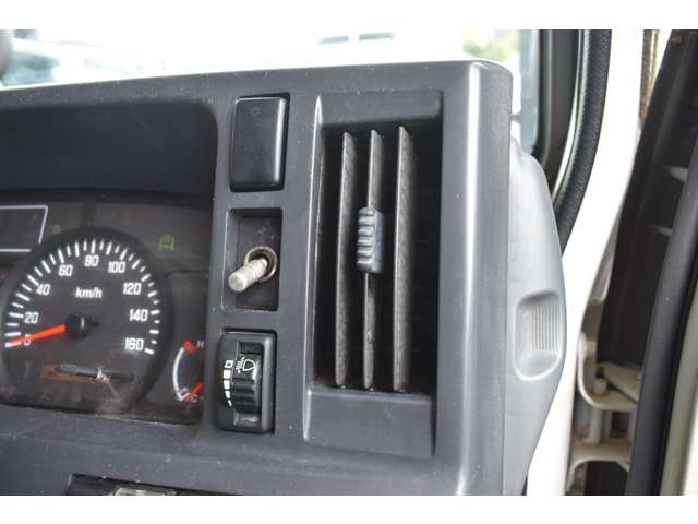 いすゞ エルフ ３．０ＤＴ ダブルキャブ フルフラットロー H25年 (近畿) 99