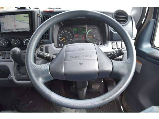 三菱フソウ キャンター ３．０ＤＴ ロング 全低床 ４ＷＤ H27年 (近畿) 99