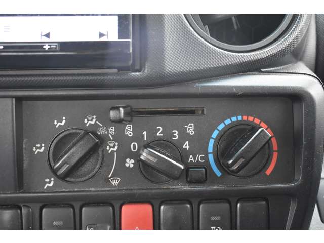トヨタ トヨエース ３．０ ロング スーパーシングルジャストロー ディーゼルターボ R1年 (近畿) 99