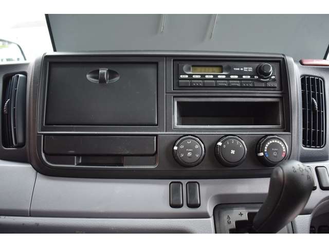 三菱フソウ キャンター ３．０ 全低床 ディーゼルターボ H24年 (近畿) 99
