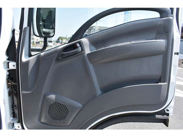 いすゞ エルフ ３．０ＤＴ H26年 (近畿) 99