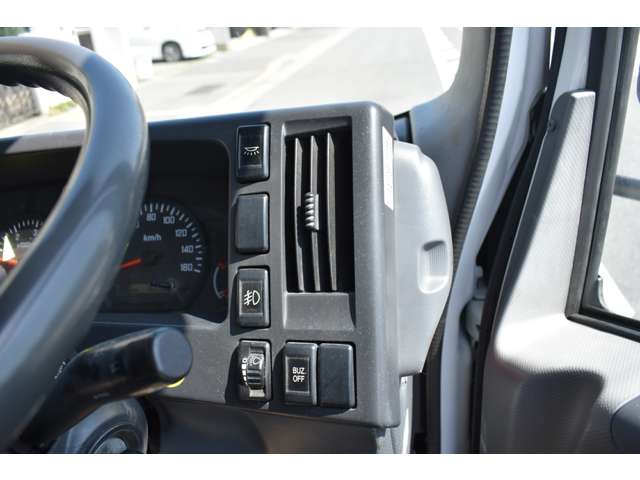 いすゞ エルフ ３．０ＤＴ H26年 (近畿) 99