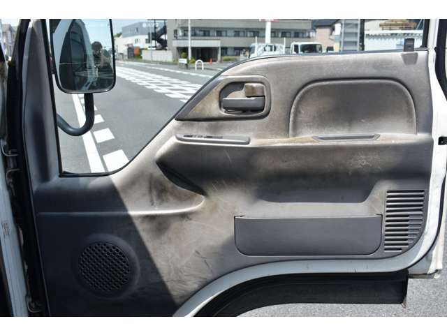 いすゞ エルフ ３．０ フルフラットロー ディーゼルターボ H19年 (近畿) 99