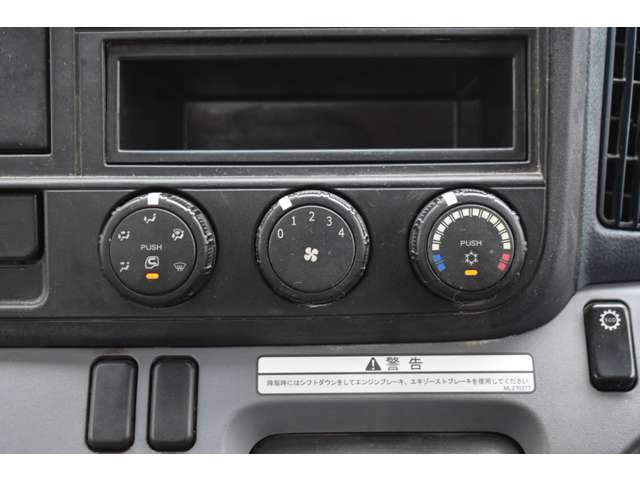 三菱フソウ キャンター ３．０ ダンプ 全低床 ディーゼルターボ H27年 (近畿) 99