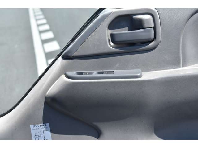 いすゞ エルフ ３．０ディーゼルＴ 強化ダンプ H26年 (近畿) 99