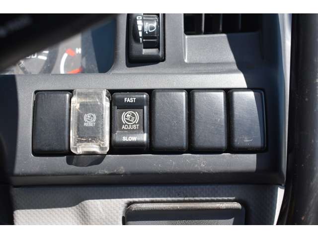 いすゞ エルフ ３．０ディーゼルＴ 強化ダンプ H26年 (近畿) 99