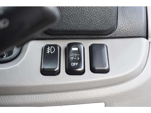 三菱フソウ キャンター ３．０ 全低床 ディーゼルターボ H30年 (近畿) 99