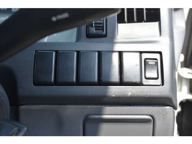 いすゞ エルフ ３．０ ダブルキャブ フラットロー ディーゼルターボ H25年 (近畿) 99