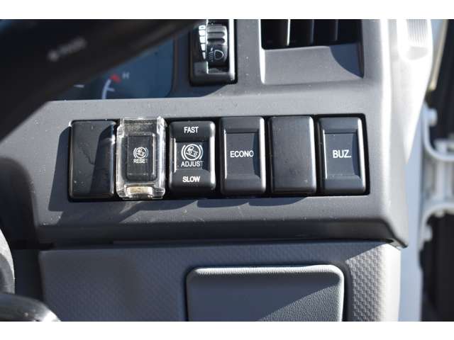 マツダ タイタン ３．０ＤＴ 冷蔵冷凍車－３０℃設定 H30年 (近畿) 99