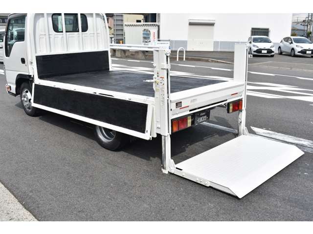 いすゞ エルフ ３．０ フルフラットロー ディーゼルターボ H24年 (近畿) 99