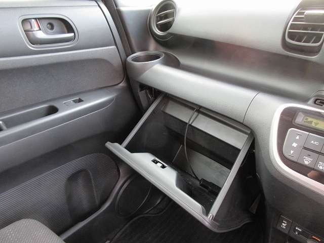 ホンダ Ｎ　ＢＯＸ ６６０ Ｇ ＳＳパッケージ H29年 (関東) 99