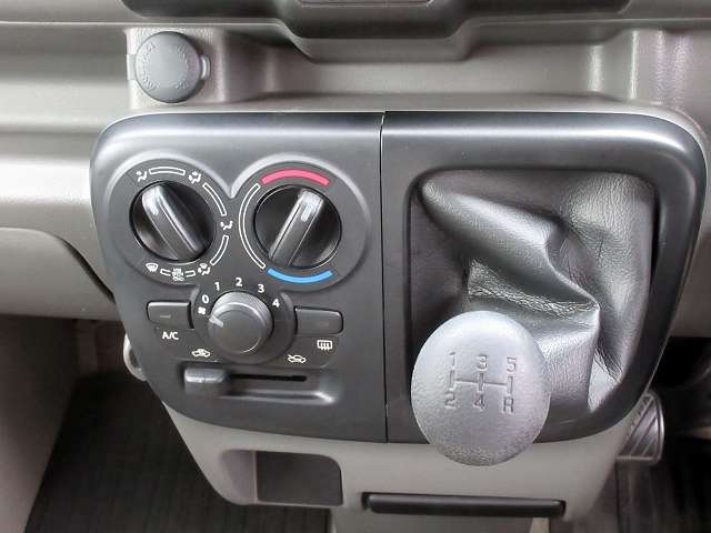 日産 ＮＶ１００クリッパー ６６０ ＧＸ ハイルーフ H29年 (関東) 99