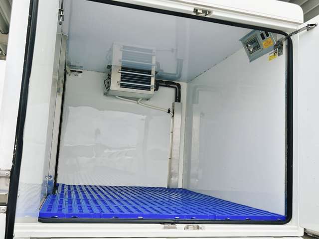 ダイハツ ハイゼットトラック ＦＲＰ中温冷蔵冷凍車 －７℃設定 H30年 (関東) 99