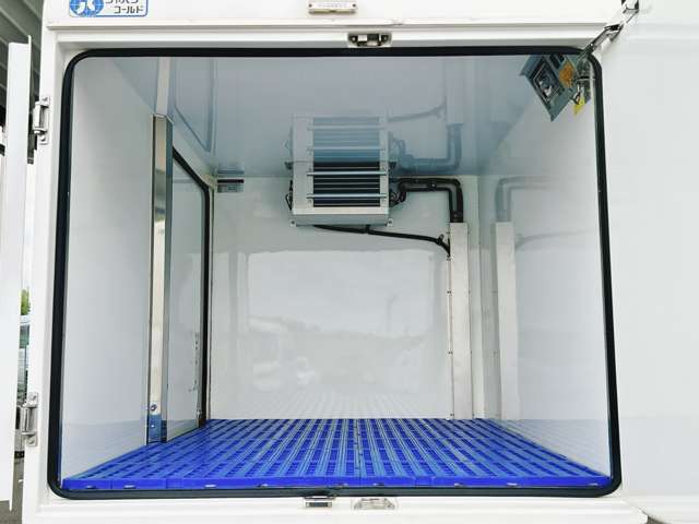 ダイハツ ハイゼットトラック ４ＷＤ ＦＲＰ中温冷蔵冷凍車 H28年 (関東) 99