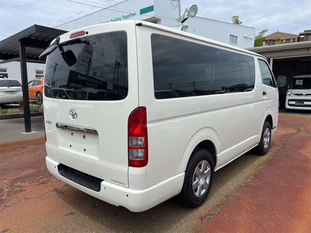 トヨタ ハイエースバン ２．８ ＤＸ ロング ディーゼルターボ ４ＷＤ R4年 (甲信越・北陸) 99