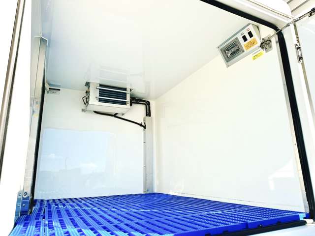 ダイハツ ハイゼットトラック ＦＲＰ中温冷蔵冷凍車 －７℃設定 H29年 (関東) 99