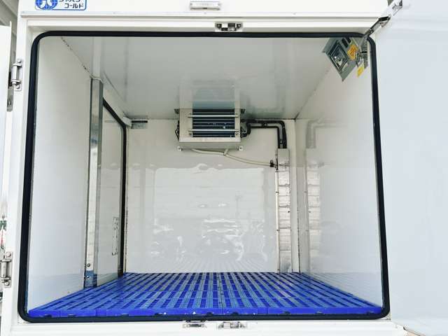 ダイハツ ハイゼットトラック ＦＲＰ中温冷蔵冷凍車 －７℃設定 R1年 (関東) 99