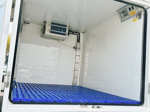 ダイハツ ハイゼットトラック ＦＲＰ中温冷蔵冷凍車 －７℃設定 R1年 (関東) 99