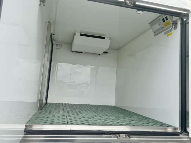 スズキ キャリイバン 低温冷蔵冷凍車 －３０℃設定 R5年 (関東) 99