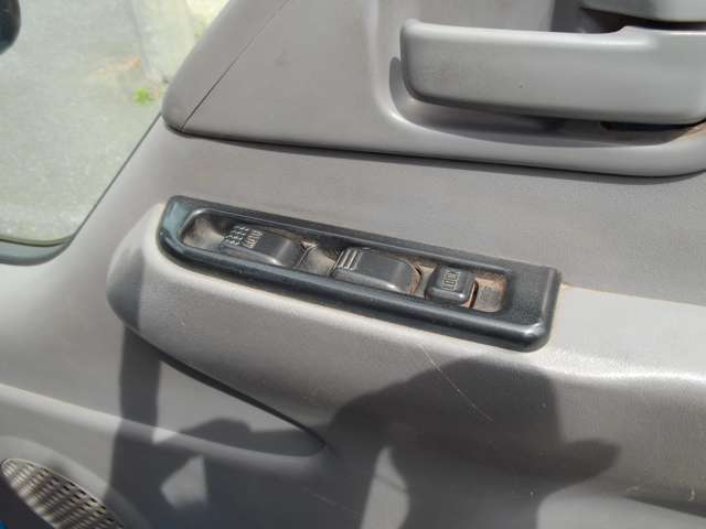 いすゞ エルフ フルフラットロー H18年 (関東) 99