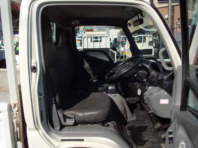 日野自動車 デュトロ ２Ｔ積ミ H23年 (関東) 99