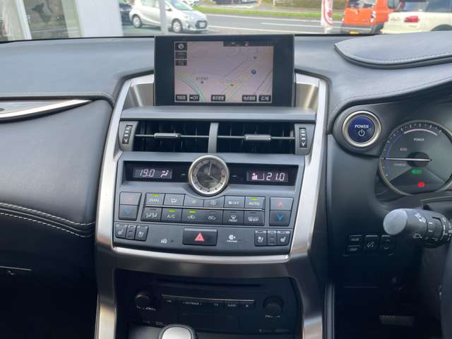レクサス ＮＸ３００ｈ バージョンＬ H26年 (関東) 99