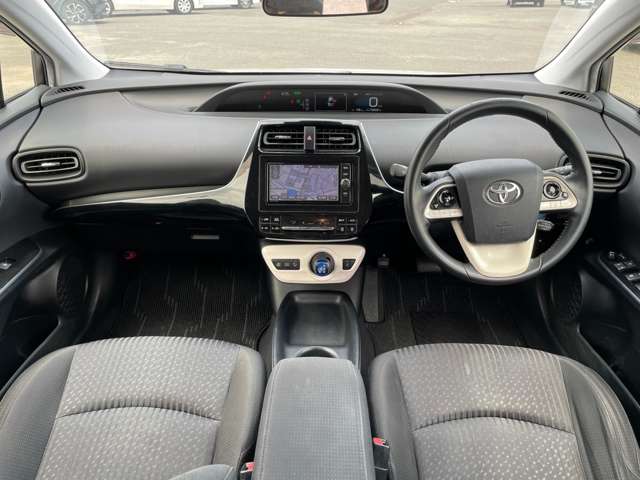 トヨタ プリウス １．８ Ｓ H29年 (近畿) 99