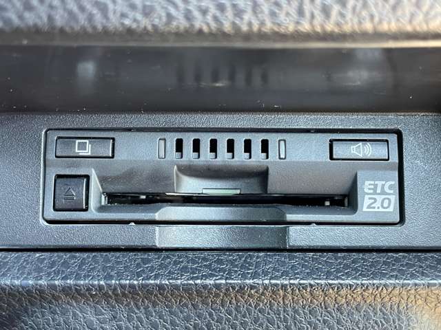 トヨタ ヴォクシー １．８ ハイブリッド ＺＳ H29年 (近畿) 99