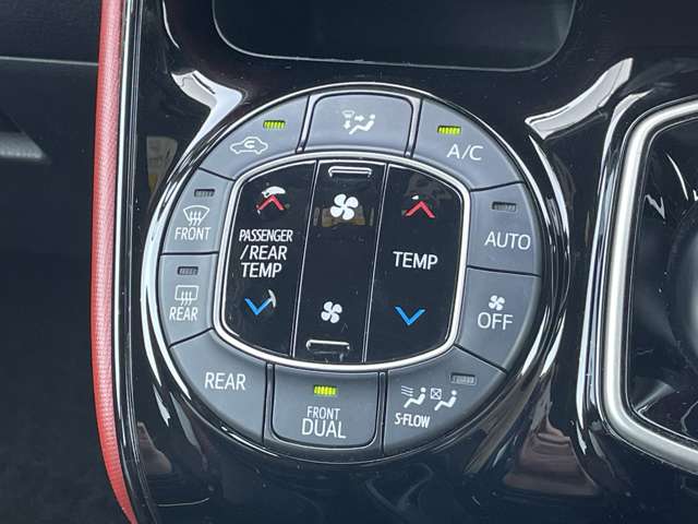 トヨタ ヴォクシー １．８ ハイブリッド ＺＳ H29年 (近畿) 99