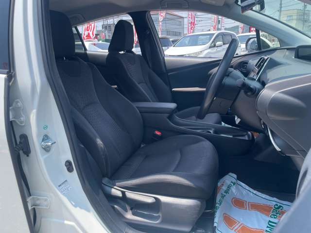 トヨタ プリウス １．８ Ｓ H29年 (近畿) 99