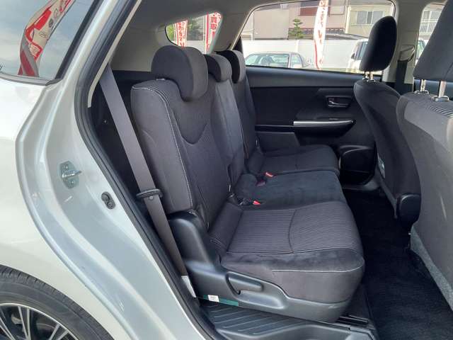 トヨタ プリウスΑ １．８ Ｓ Ｌセレクション H27年 (近畿) 99