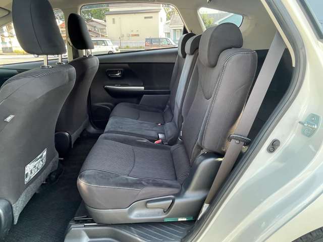 トヨタ プリウスΑ １．８ Ｓ Ｌセレクション H27年 (近畿) 99