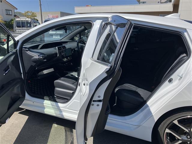 トヨタ プリウスＰＨＶ １．８ Ｓ ＧＲ スポーツ R3年 (中国) 99