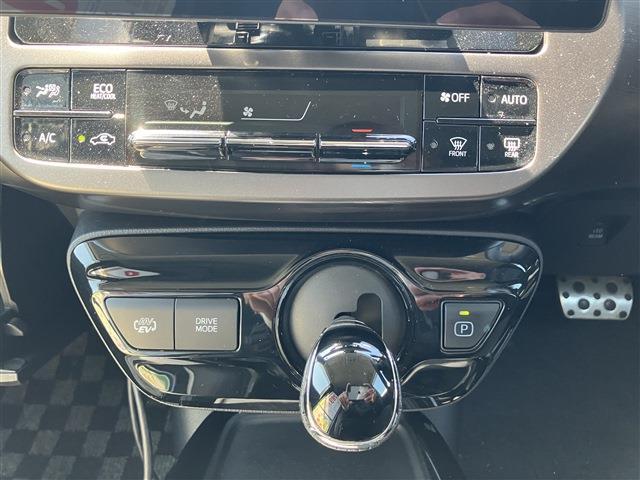 トヨタ プリウスＰＨＶ １．８ Ｓ ＧＲ スポーツ R3年 (中国) 99