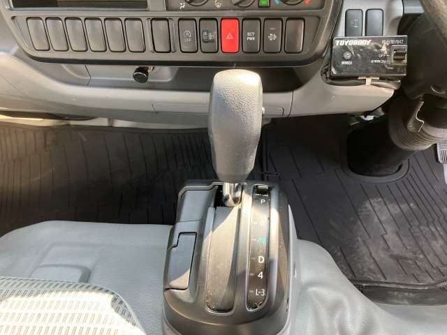 日野自動車 デュトロ ４．０ＤＴ H25年 (東海) 99