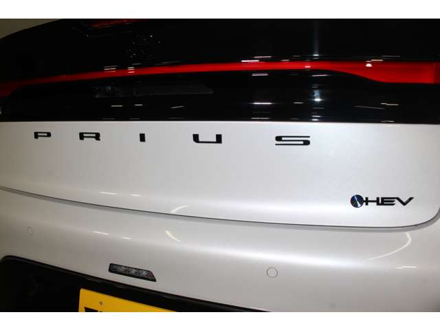 トヨタ プリウス ２．０ Ｚ R5年 (関東) 99