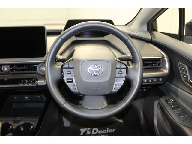 トヨタ プリウス ２．０ Ｚ R5年 (関東) 99