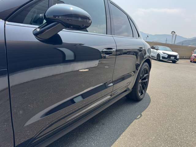 ポルシェ マカン ＧＴＳ ＰＤＫ ４ＷＤ R6年 (東海) 99