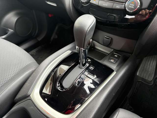 日産 エクストレイル ２．０ ２０Ｘ ２列車 ４ＷＤ H29年 (九州・沖縄) 99