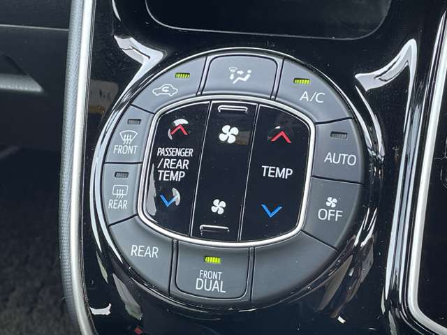 トヨタ ヴォクシー ２．０ ＺＳ 煌 H30年 (近畿) 99