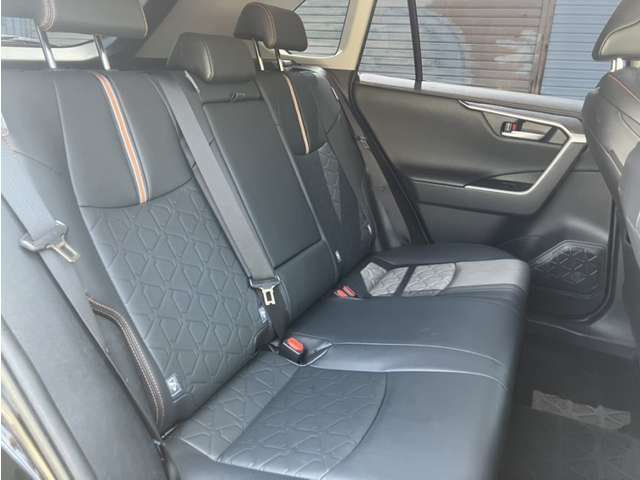 トヨタ ＲＡＶ４ ２．０ アドベンチャー ４ＷＤ R2年 (近畿) 99