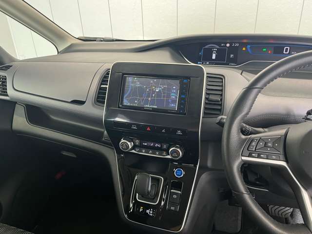 日産 セレナ １．２ Ｅ－ＰＯＷＥＲ ハイウェイスター Ｖ R4年 (東北) 99