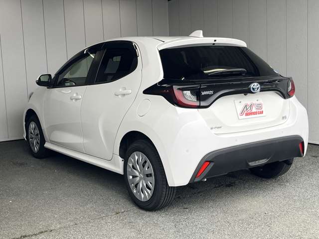 トヨタ ヤリス １．５ ハイブリッド Ｘ Ｅ－ＦＯＵＲ ４ＷＤ R3年 (東北) 99