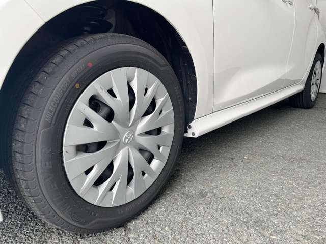 トヨタ ヤリス １．５ ハイブリッド Ｘ Ｅ－ＦＯＵＲ ４ＷＤ R3年 (東北) 99