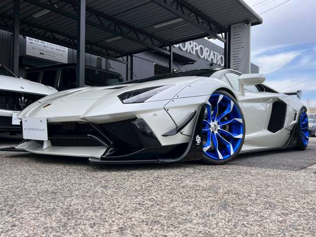 ランボルギーニ アヴェンタドールロードスタ ＬＰ７００－４ ４ＷＤ H27年 (東海) 99