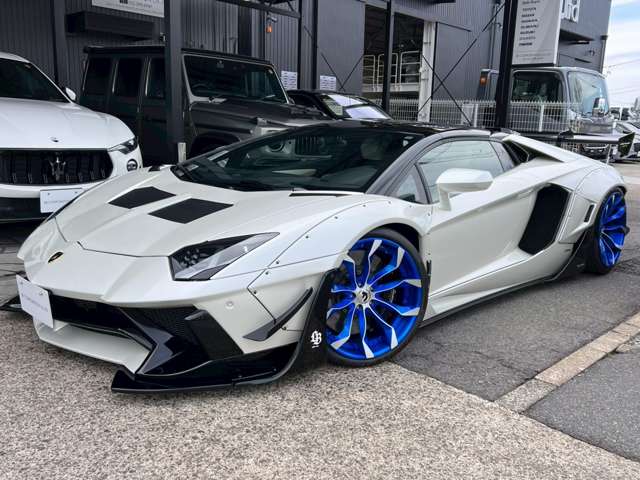 ランボルギーニ アヴェンタドールロードスタ ＬＰ７００－４ ４ＷＤ H27年 (東海) 99