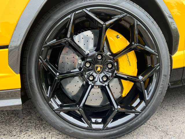 ランボルギーニ ウルス ペルフォルマンテ ４ＷＤ R6年 (東海) 99