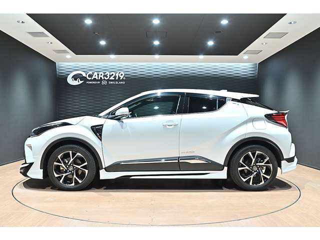 トヨタ Ｃ−ＨＲ ハイブリッド １．８ Ｇ モード ネロ セーフティ プラスＩＩＩ R5年 (関東) 99