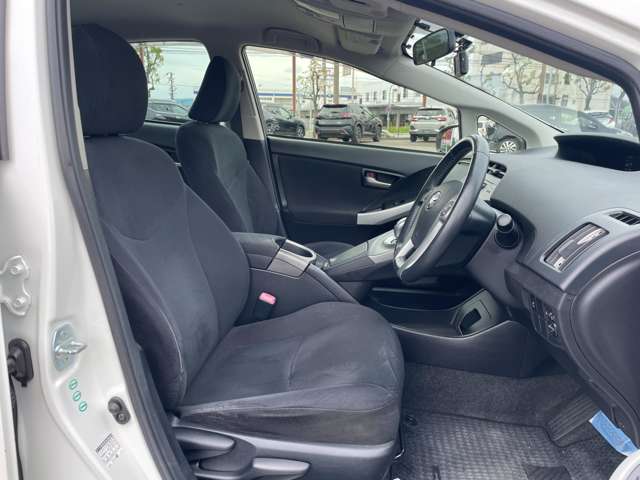 トヨタ プリウス １．８ Ｓ H24年 (近畿) 99